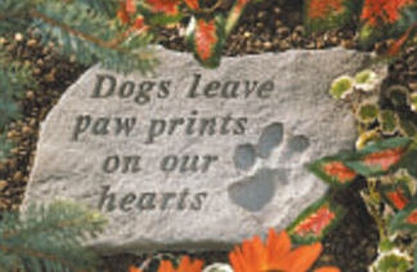Cement pet memorial Dog Paw Prints Cast Stone Sculpture